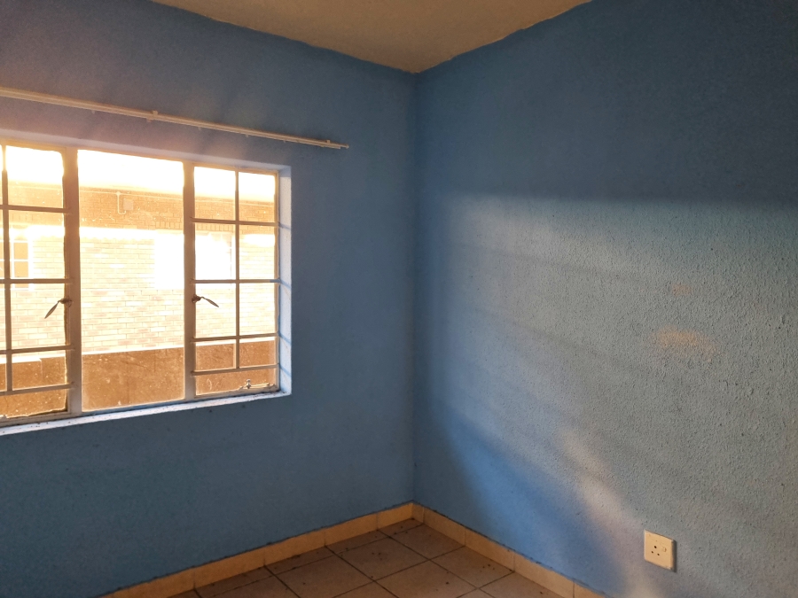 1 Bedroom Property for Sale in Lower Bo-dorp North West